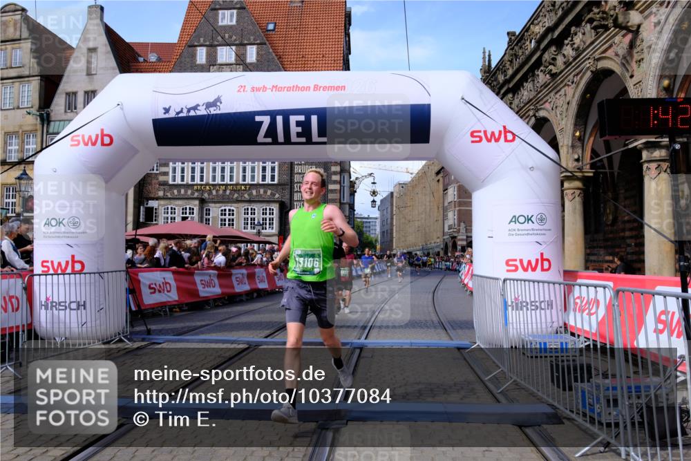13.09.2026 - 21. swb-Marathon Bremen Tim E. http://msf.ph/oto/10377084 13.09.2026 13:13:06 Ziel 1513, 2350, 2442, 2801, 3988, 4605, 5379, 5965, 8029, 8798, 9775, 13106, 13140 meine-sportfotos.de