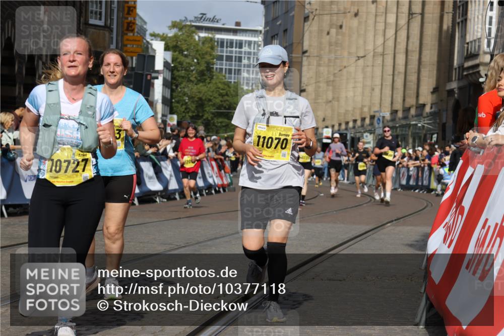 13.09.2026 - 21. swb-Marathon Bremen Strokosch-Dieckow http://msf.ph/oto/10377118 13.09.2026 11:03:20 Ziel 10185, 10528, 10531, 10598, 10715, 10727, 10731, 10955, 11070, 11095, 11313, 11493, 11564, 11676, 11697, 11730, 11785, 11836, 12214, 12247, 12421, 12432, 12448, 12465, 12483, 10187, 10309, 10420, 10902, 10904, 11211, 11411, 11598, 11655, 11746, 11773, 12611 meine-sportfotos.de