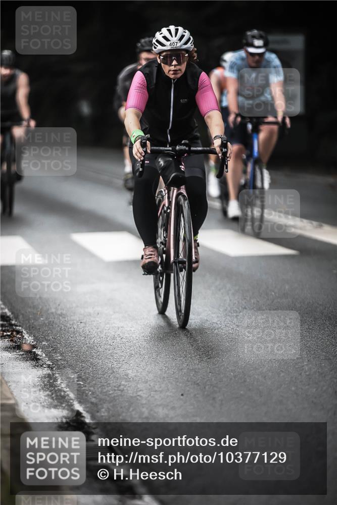 13.09.2026 - Stadtparktriathlon H.Heesch http://msf.ph/oto/10377129 13.09.2026 10:58:44 Radfahren 407, 442, 450, 457, 483, 499, 548, 556, 573, 598, 605, 611, 621, 630, 632, 634, 656, 665, 668 meine-sportfotos.de