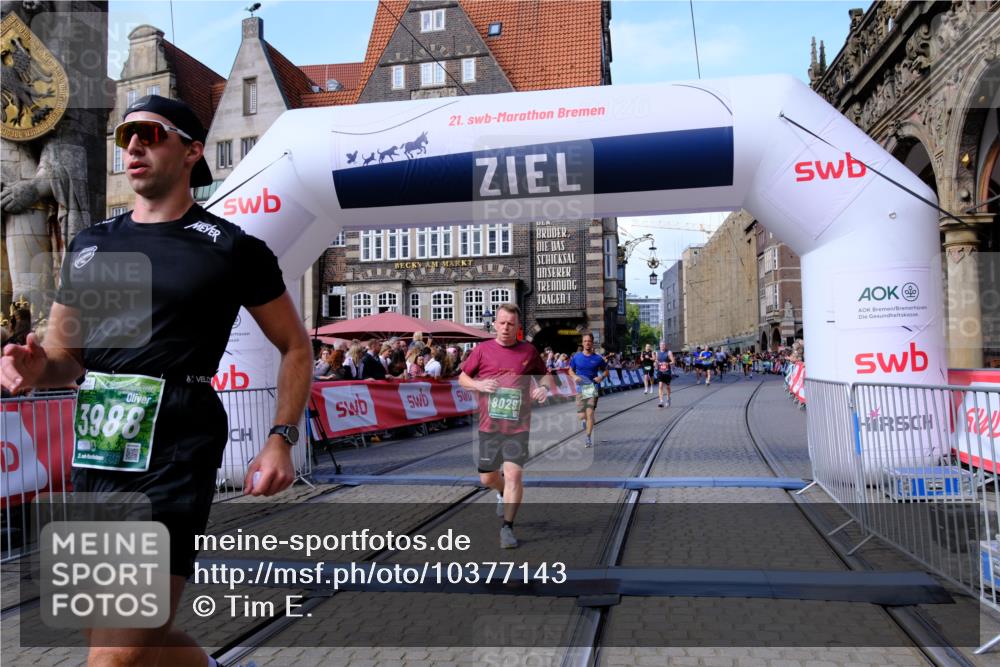 13.09.2026 - 21. swb-Marathon Bremen Tim E. http://msf.ph/oto/10377143 13.09.2026 13:13:08 Ziel 1513, 2350, 2442, 2559, 2801, 2858, 3988, 4605, 5379, 5965, 8029, 8798, 9775, 13106, 13140 meine-sportfotos.de