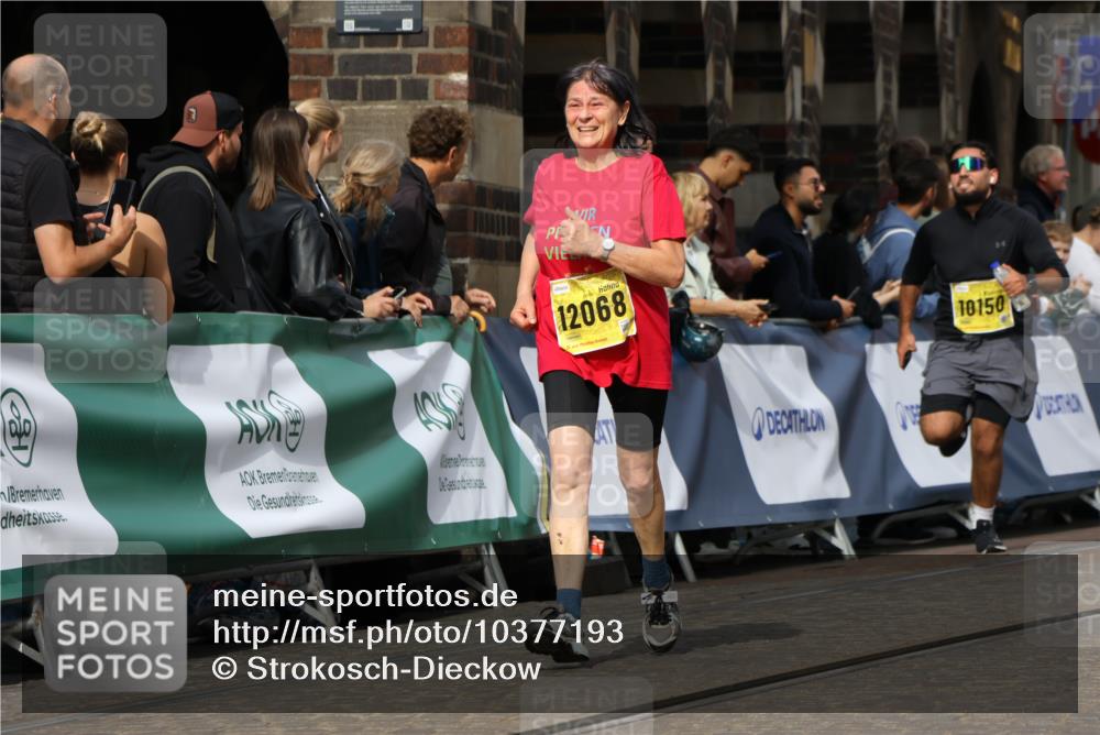 13.09.2026 - 21. swb-Marathon Bremen Strokosch-Dieckow http://msf.ph/oto/10377193 13.09.2026 11:03:25 Ziel 10185, 10195, 10528, 10531, 10598, 10715, 10727, 10731, 10959, 11070, 11095, 11313, 11493, 11676, 11697, 11836, 12214, 12421, 12432, 12448, 12483, 10090, 10091, 10327, 10420, 10569, 10902, 10950, 11211, 11411, 11595, 11655, 11746, 12074 meine-sportfotos.de