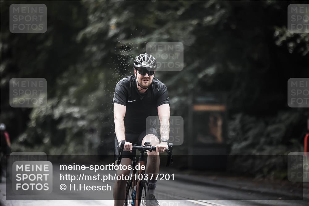 13.09.2026 - Stadtparktriathlon H.Heesch http://msf.ph/oto/10377201 13.09.2026 12:18:58 Radfahren 951, 974, 1033, 1099, 1102, 1132, 1144, 1159, 1184 meine-sportfotos.de