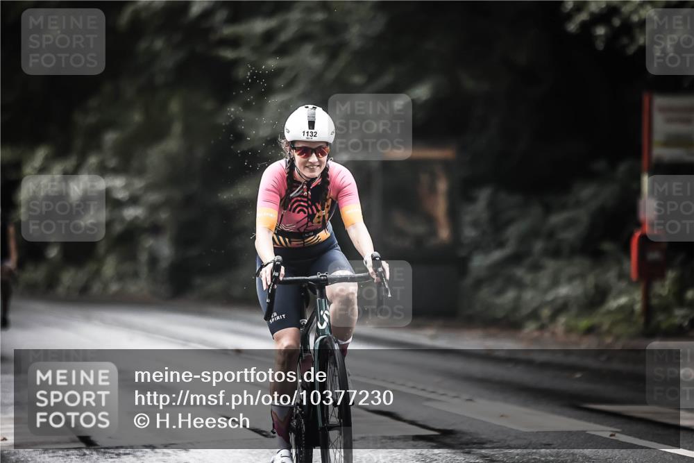 13.09.2026 - Stadtparktriathlon H.Heesch http://msf.ph/oto/10377230 13.09.2026 12:19:02 Radfahren 1033, 1102, 1106, 1132 meine-sportfotos.de
