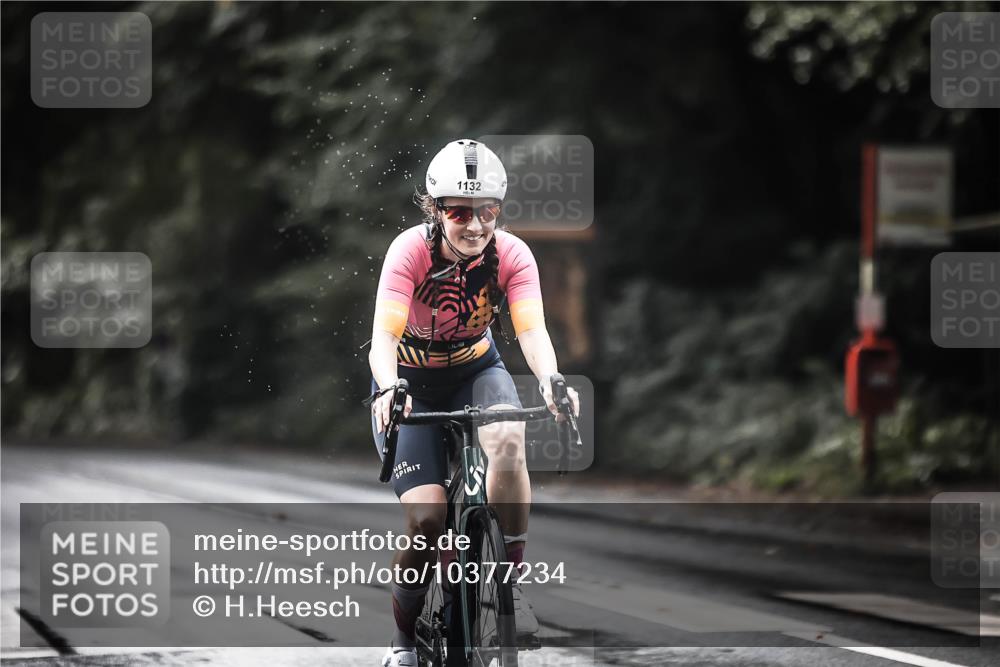 13.09.2026 - Stadtparktriathlon H.Heesch http://msf.ph/oto/10377234 13.09.2026 12:19:02 Radfahren 1033, 1102, 1106, 1132 meine-sportfotos.de