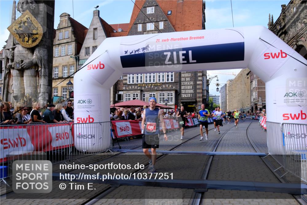 13.09.2026 - 21. swb-Marathon Bremen Tim E. http://msf.ph/oto/10377251 13.09.2026 13:13:14 Ziel 313, 868, 1513, 2350, 2442, 2559, 2801, 2858, 4605, 5379, 5965, 6349, 8029, 8291, 8419, 8798, 9217, 13140 meine-sportfotos.de