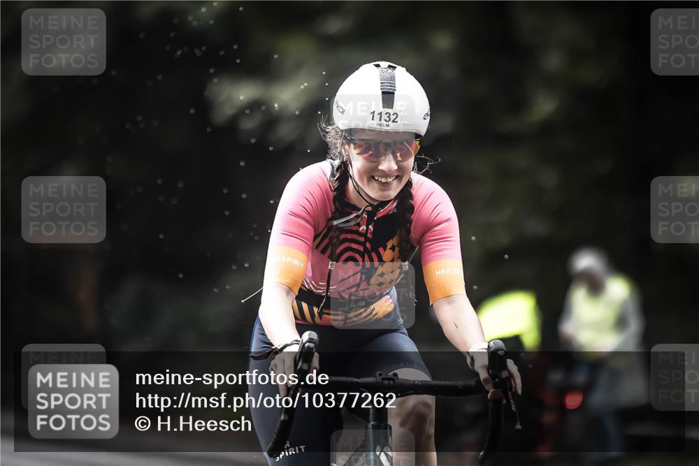 13.09.2026 - Stadtparktriathlon H.Heesch http://msf.ph/oto/10377262 13.09.2026 12:19:03 Radfahren 1033, 1106, 1132 meine-sportfotos.de