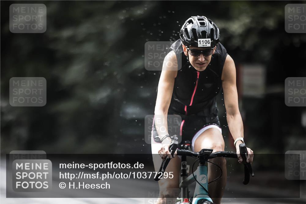 13.09.2026 - Stadtparktriathlon H.Heesch http://msf.ph/oto/10377295 13.09.2026 12:19:06 Radfahren 1106, 1132, 1152 meine-sportfotos.de
