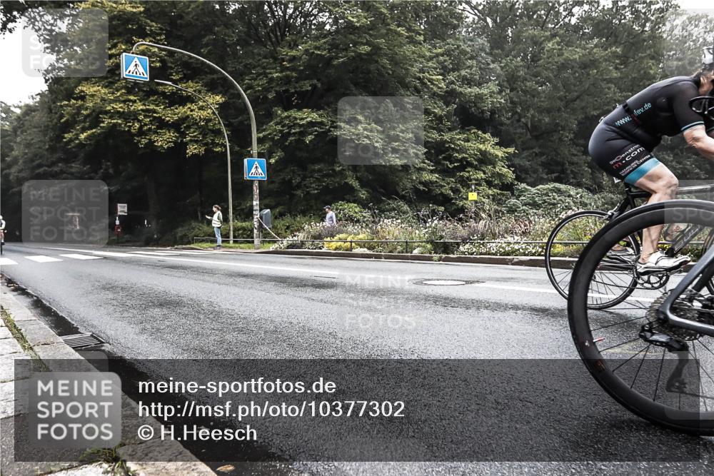 13.09.2026 - Stadtparktriathlon H.Heesch http://msf.ph/oto/10377302 13.09.2026 09:33:57 Radfahren 185, 191, 206 meine-sportfotos.de