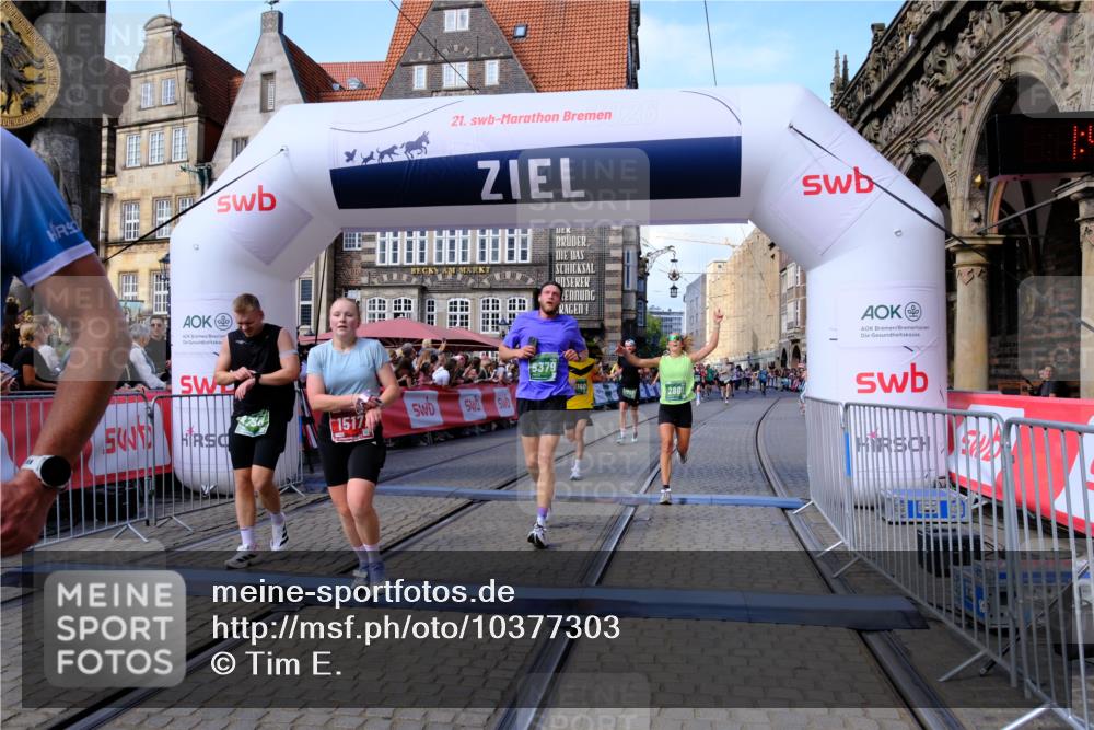 13.09.2026 - 21. swb-Marathon Bremen Tim E. http://msf.ph/oto/10377303 13.09.2026 13:13:18 Ziel 313, 868, 1207, 1513, 2350, 2442, 2498, 2559, 2801, 2858, 3625, 5379, 5965, 6349, 7874, 8291, 8419, 8798, 9092, 9217, 13140 meine-sportfotos.de
