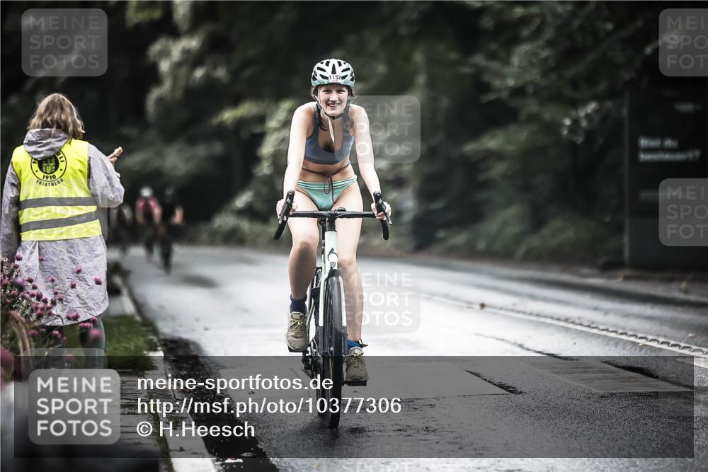 13.09.2026 - Stadtparktriathlon H.Heesch http://msf.ph/oto/10377306 13.09.2026 12:19:10 Radfahren 1106, 1152 meine-sportfotos.de