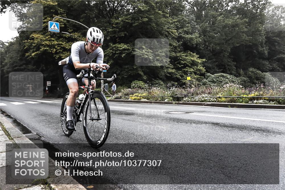 13.09.2026 - Stadtparktriathlon H.Heesch http://msf.ph/oto/10377307 13.09.2026 09:33:59 Radfahren 185, 191, 206 meine-sportfotos.de