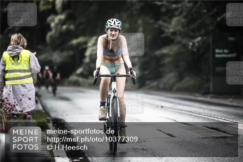 13.09.2026 - Stadtparktriathlon H.Heesch http://msf.ph/oto/10377309 13.09.2026 12:19:10 Radfahren 1106, 1152 meine-sportfotos.de