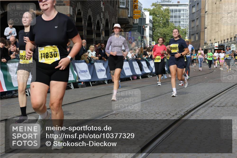 13.09.2026 - 21. swb-Marathon Bremen Strokosch-Dieckow http://msf.ph/oto/10377329 13.09.2026 11:03:27 Ziel 10150, 10185, 10195, 10528, 10531, 10598, 10715, 10727, 10731, 10959, 11070, 11095, 11313, 11493, 11676, 11697, 11830, 11836, 12214, 12421, 12432, 12448, 12483, 10090, 10091, 10327, 10420, 10569, 10902, 10950, 11211, 11411, 11595, 11655, 11746, 12074 meine-sportfotos.de