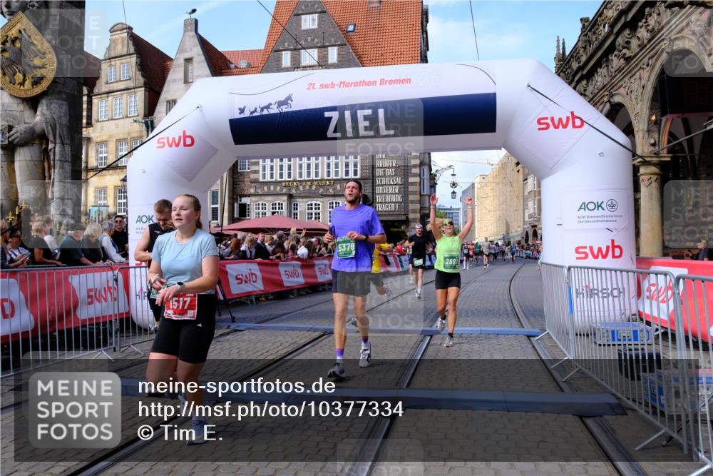 13.09.2026 - 21. swb-Marathon Bremen Tim E. http://msf.ph/oto/10377334 13.09.2026 13:13:18 Ziel 313, 868, 1207, 1513, 2350, 2442, 2498, 2559, 2801, 2858, 3625, 5379, 5965, 6349, 7874, 8291, 8419, 8798, 9092, 9217, 13140 meine-sportfotos.de