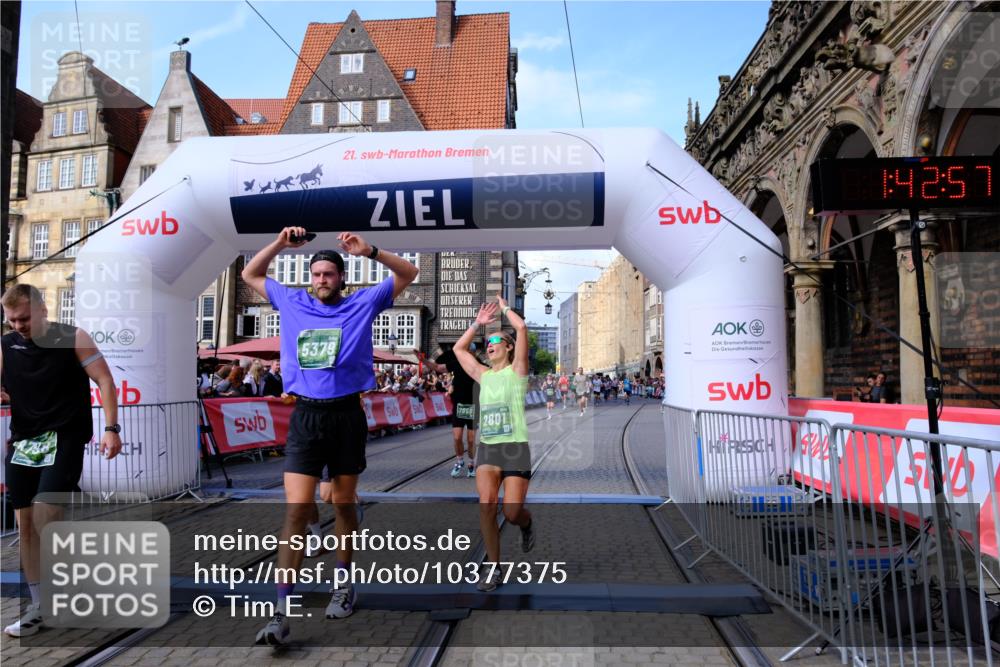 13.09.2026 - 21. swb-Marathon Bremen Tim E. http://msf.ph/oto/10377375 13.09.2026 13:13:19 Ziel 313, 868, 987, 1207, 1513, 2442, 2498, 2559, 2801, 2858, 3625, 5379, 5965, 6349, 7874, 8291, 8419, 8798, 9092, 9217, 13140 meine-sportfotos.de