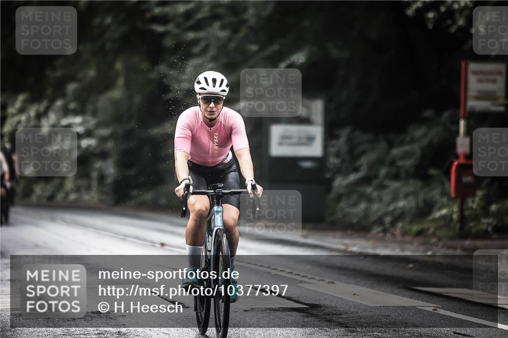 13.09.2026 - Stadtparktriathlon H.Heesch http://msf.ph/oto/10377397 13.09.2026 12:19:18 Radfahren 972, 1020, 1075, 1145, 1169, 1173 meine-sportfotos.de