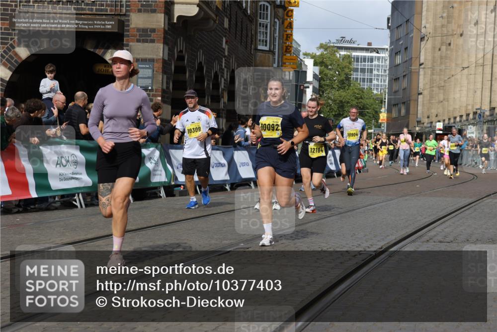 13.09.2026 - 21. swb-Marathon Bremen Strokosch-Dieckow http://msf.ph/oto/10377403 13.09.2026 11:03:29 Ziel 10150, 10185, 10195, 10237, 10528, 10531, 10598, 10715, 10724, 10727, 10731, 10959, 11070, 11095, 11493, 11676, 11830, 11836, 12068, 12214, 12421, 12432, 12483, 10090, 10091, 10327, 10420, 10569, 10902, 10950, 11211, 11411, 11595, 11655, 11746, 12074 meine-sportfotos.de