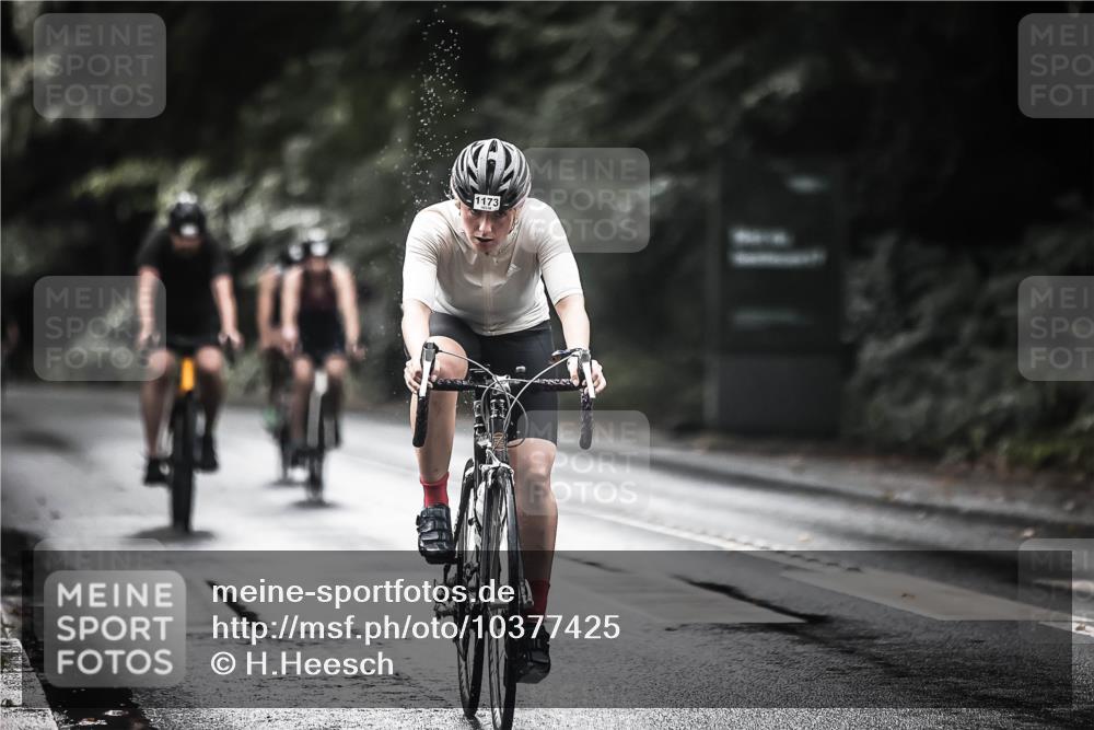 13.09.2026 - Stadtparktriathlon H.Heesch http://msf.ph/oto/10377425 13.09.2026 12:19:21 Radfahren 972, 1020, 1075, 1145, 1169, 1173 meine-sportfotos.de