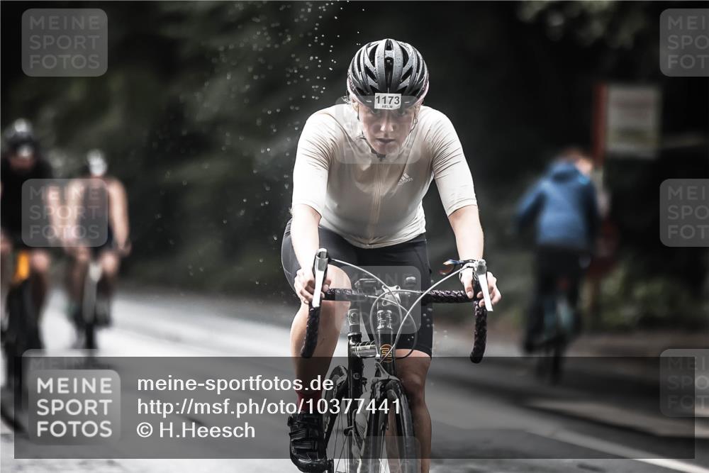 13.09.2026 - Stadtparktriathlon H.Heesch http://msf.ph/oto/10377441 13.09.2026 12:19:22 Radfahren 972, 1020, 1075, 1145, 1169, 1173 meine-sportfotos.de