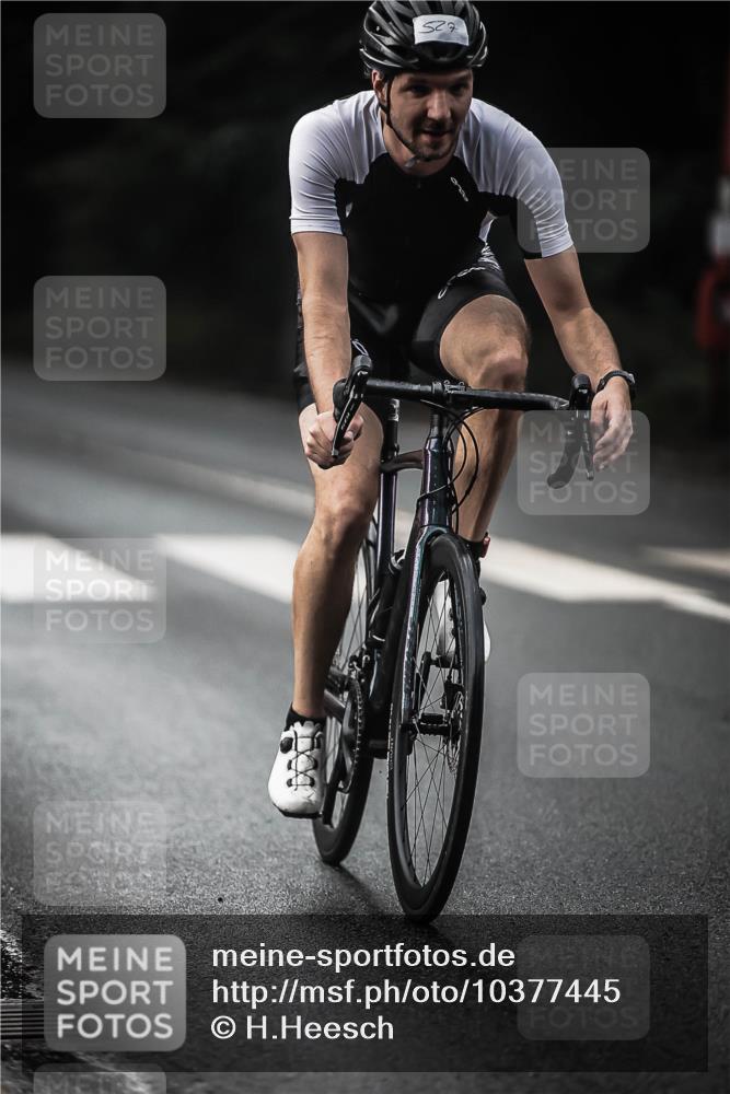 13.09.2026 - Stadtparktriathlon H.Heesch http://msf.ph/oto/10377445 13.09.2026 10:59:03 Radfahren 491, 505, 527, 544, 582, 655, 696 meine-sportfotos.de