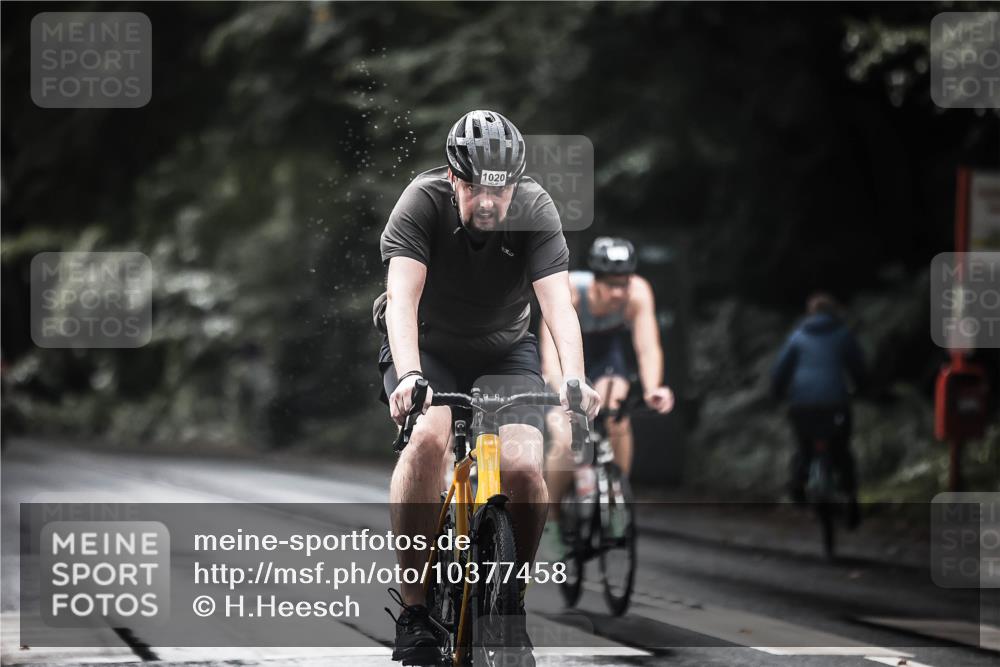 13.09.2026 - Stadtparktriathlon H.Heesch http://msf.ph/oto/10377458 13.09.2026 12:19:23 Radfahren 972, 1020, 1075, 1145, 1169, 1173 meine-sportfotos.de