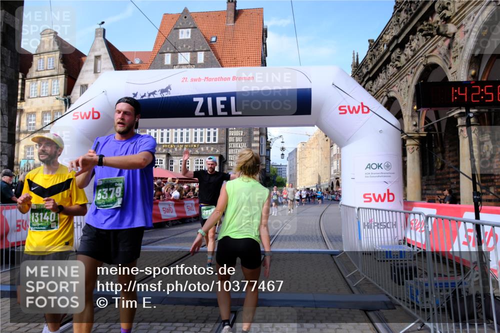 13.09.2026 - 21. swb-Marathon Bremen Tim E. http://msf.ph/oto/10377467 13.09.2026 13:13:20 Ziel 313, 868, 987, 1207, 1513, 2442, 2498, 2559, 2801, 2858, 3625, 4582, 5379, 5769, 5965, 6349, 7874, 8291, 8419, 8798, 9092, 9217, 13140 meine-sportfotos.de