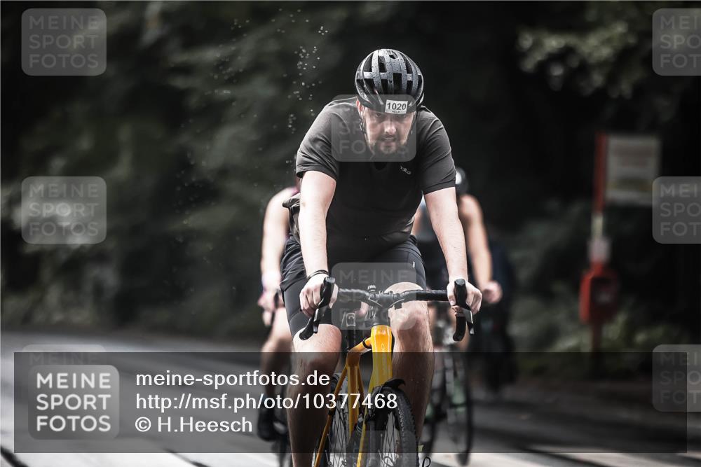 13.09.2026 - Stadtparktriathlon H.Heesch http://msf.ph/oto/10377468 13.09.2026 12:19:24 Radfahren 972, 1020, 1075, 1145, 1173 meine-sportfotos.de