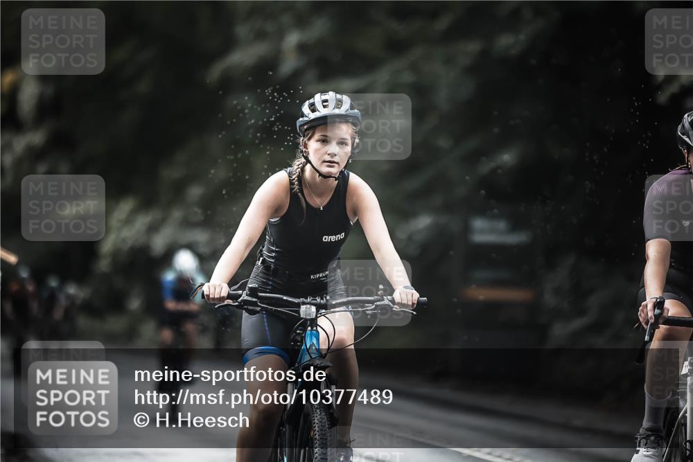 13.09.2026 - Stadtparktriathlon H.Heesch http://msf.ph/oto/10377489 13.09.2026 12:19:33 Radfahren 1098, 1134, 1148, 1158, 1181 meine-sportfotos.de