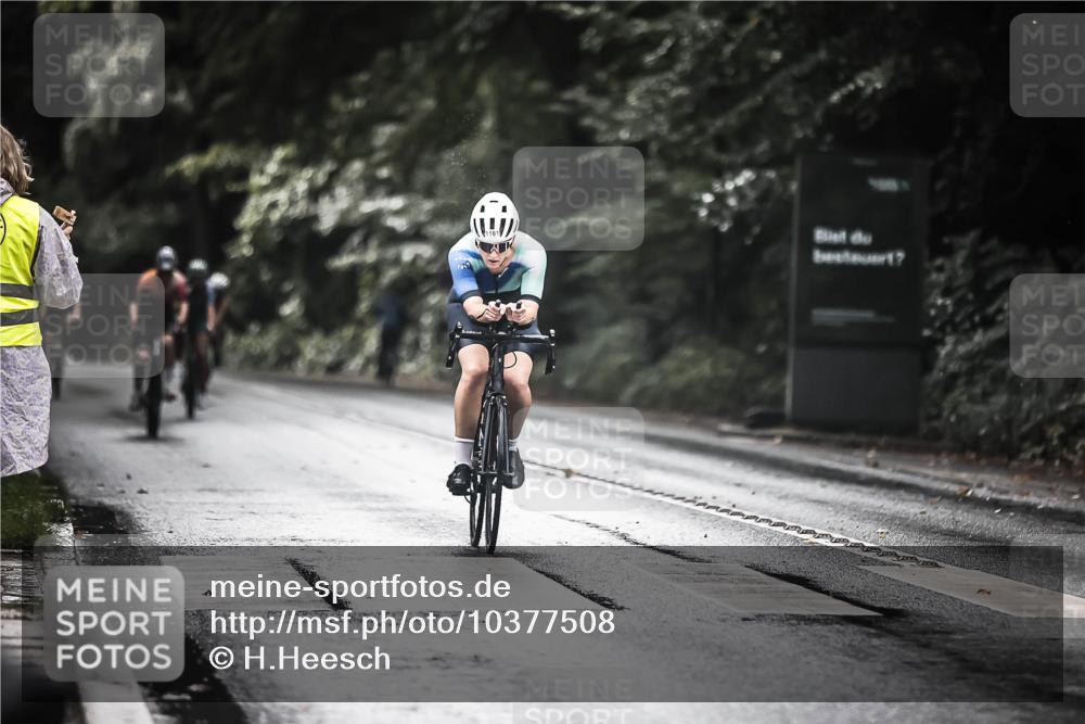 13.09.2026 - Stadtparktriathlon H.Heesch http://msf.ph/oto/10377508 13.09.2026 12:19:34 Radfahren 1045, 1098, 1112, 1134, 1148, 1158, 1181 meine-sportfotos.de