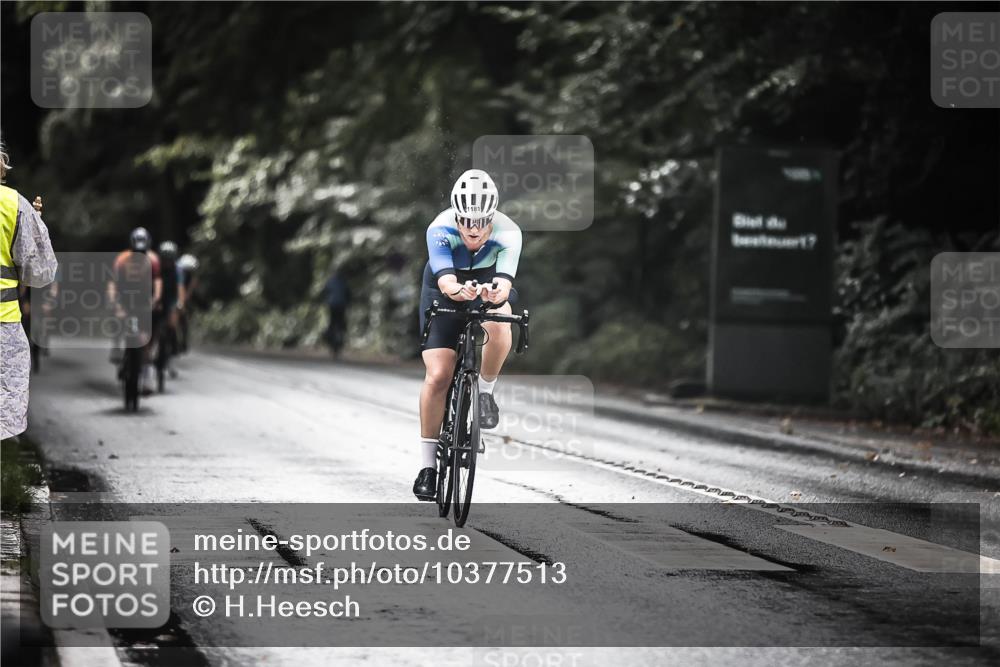 13.09.2026 - Stadtparktriathlon H.Heesch http://msf.ph/oto/10377513 13.09.2026 12:19:34 Radfahren 1045, 1098, 1112, 1134, 1148, 1158, 1181 meine-sportfotos.de