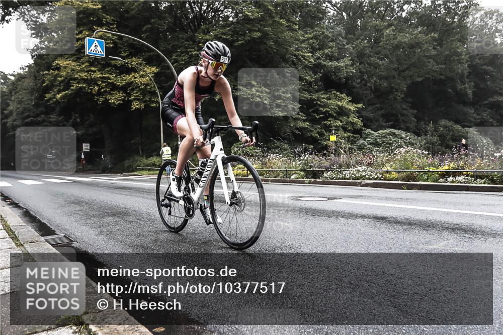 13.09.2026 - Stadtparktriathlon H.Heesch http://msf.ph/oto/10377517 13.09.2026 09:37:35 Radfahren 201 meine-sportfotos.de
