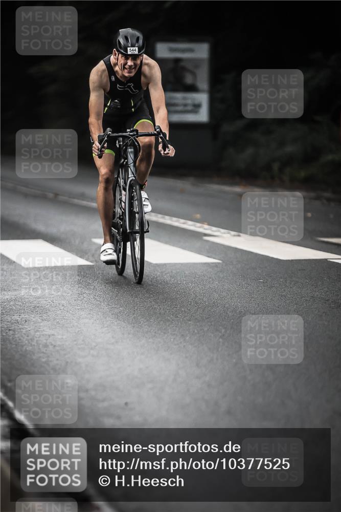 13.09.2026 - Stadtparktriathlon H.Heesch http://msf.ph/oto/10377525 13.09.2026 10:59:09 Radfahren 505, 530, 544, 582, 583, 677 meine-sportfotos.de