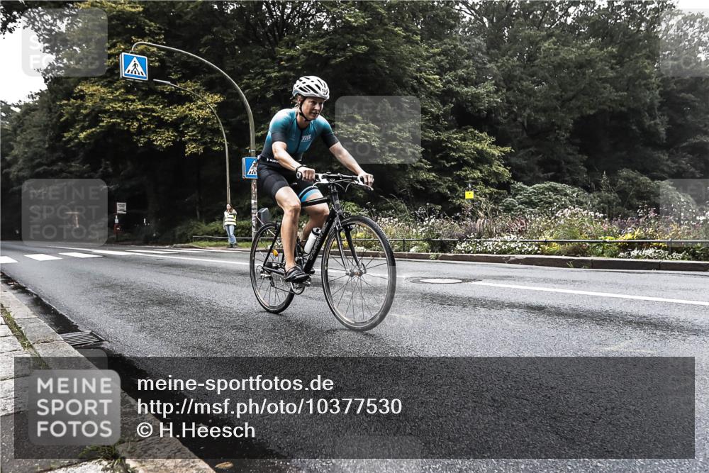 13.09.2026 - Stadtparktriathlon H.Heesch http://msf.ph/oto/10377530 13.09.2026 09:37:55 Radfahren 167, 186 meine-sportfotos.de