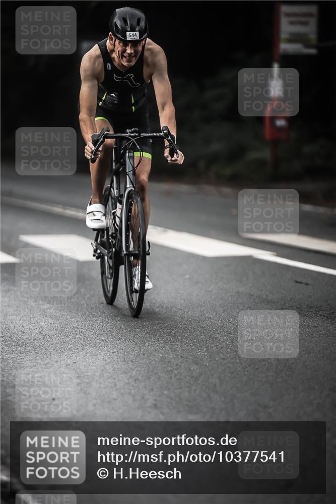 13.09.2026 - Stadtparktriathlon H.Heesch http://msf.ph/oto/10377541 13.09.2026 10:59:09 Radfahren 505, 530, 544, 582, 583, 677 meine-sportfotos.de