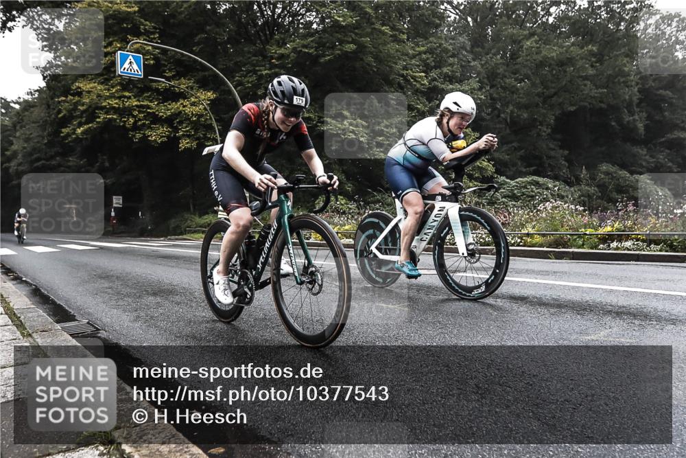 13.09.2026 - Stadtparktriathlon H.Heesch http://msf.ph/oto/10377543 13.09.2026 09:38:21 Radfahren 146, 179, 205 meine-sportfotos.de