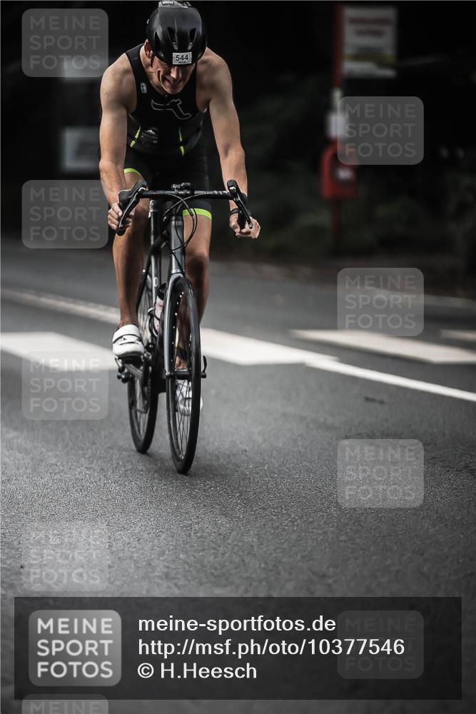 13.09.2026 - Stadtparktriathlon H.Heesch http://msf.ph/oto/10377546 13.09.2026 10:59:09 Radfahren 505, 530, 544, 582, 583, 677 meine-sportfotos.de
