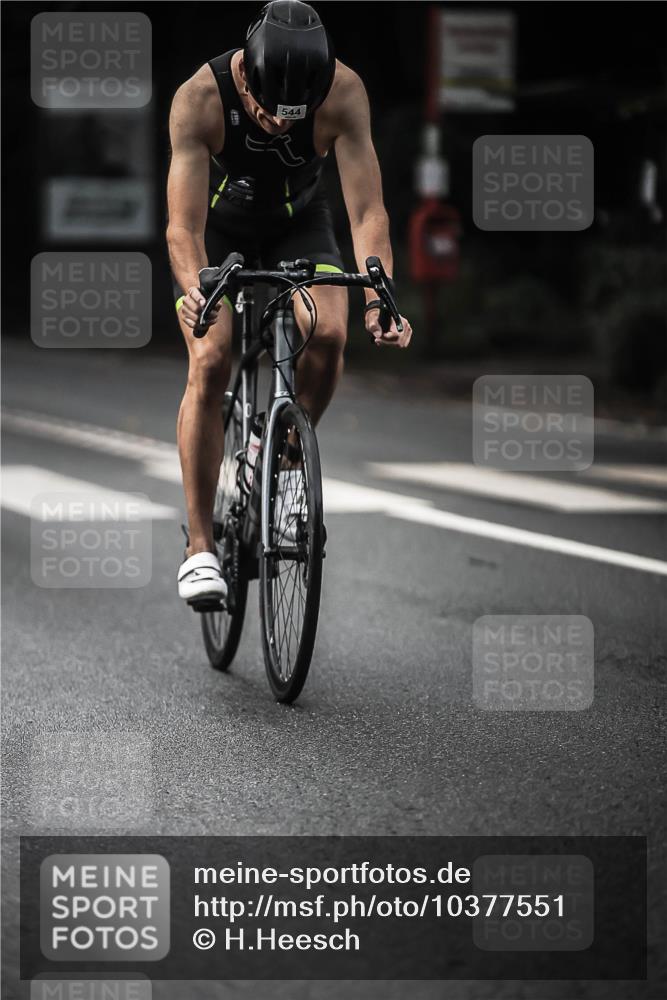 13.09.2026 - Stadtparktriathlon H.Heesch http://msf.ph/oto/10377551 13.09.2026 10:59:09 Radfahren 505, 530, 544, 582, 583, 677 meine-sportfotos.de