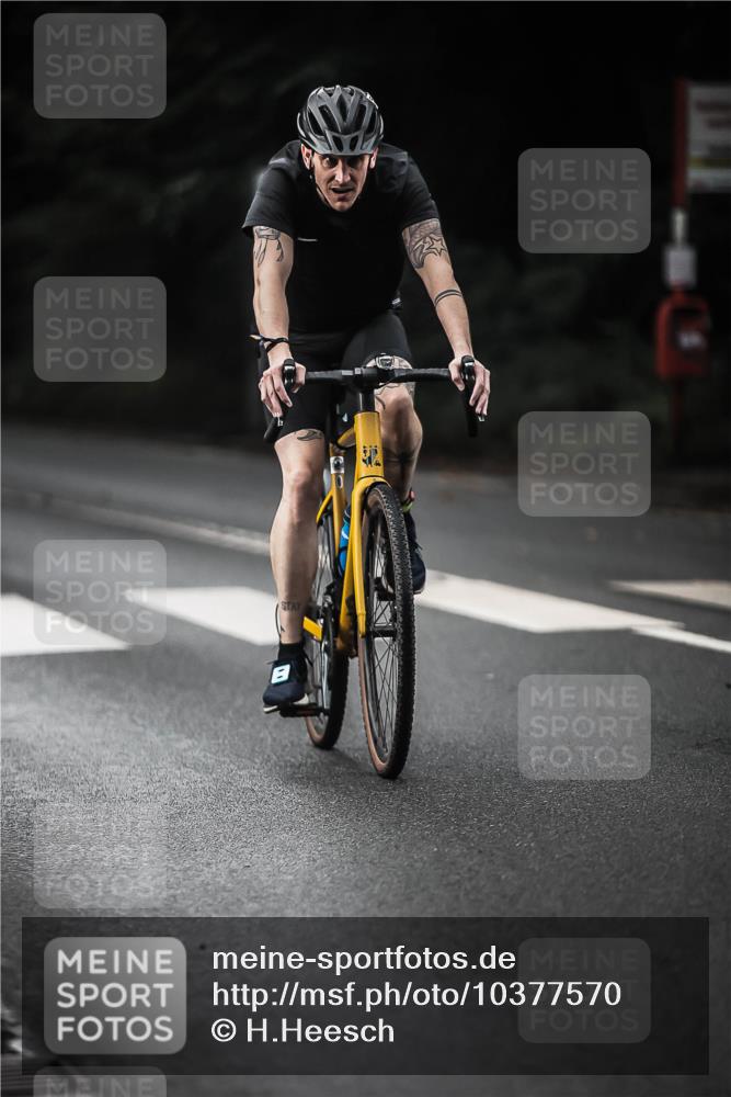 13.09.2026 - Stadtparktriathlon H.Heesch http://msf.ph/oto/10377570 13.09.2026 10:59:11 Radfahren 505, 530, 544, 583, 674, 677 meine-sportfotos.de