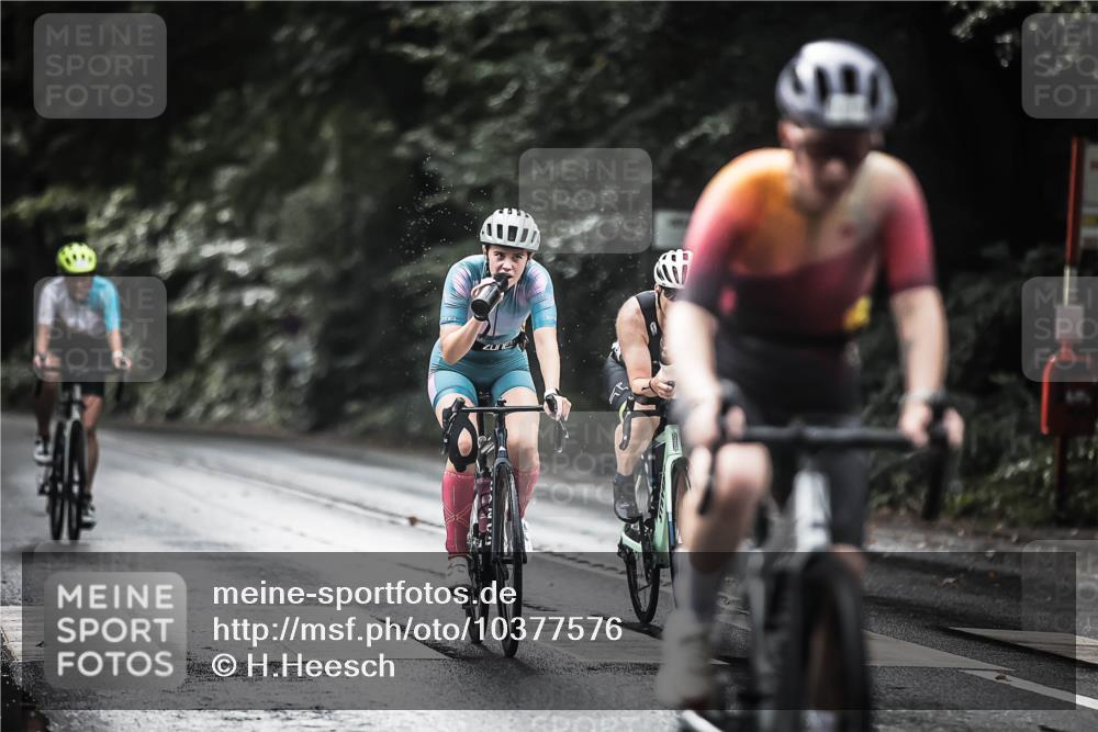 13.09.2026 - Stadtparktriathlon H.Heesch http://msf.ph/oto/10377576 13.09.2026 12:19:39 Radfahren 1045, 1098, 1112, 1148, 1158, 1177, 1181 meine-sportfotos.de