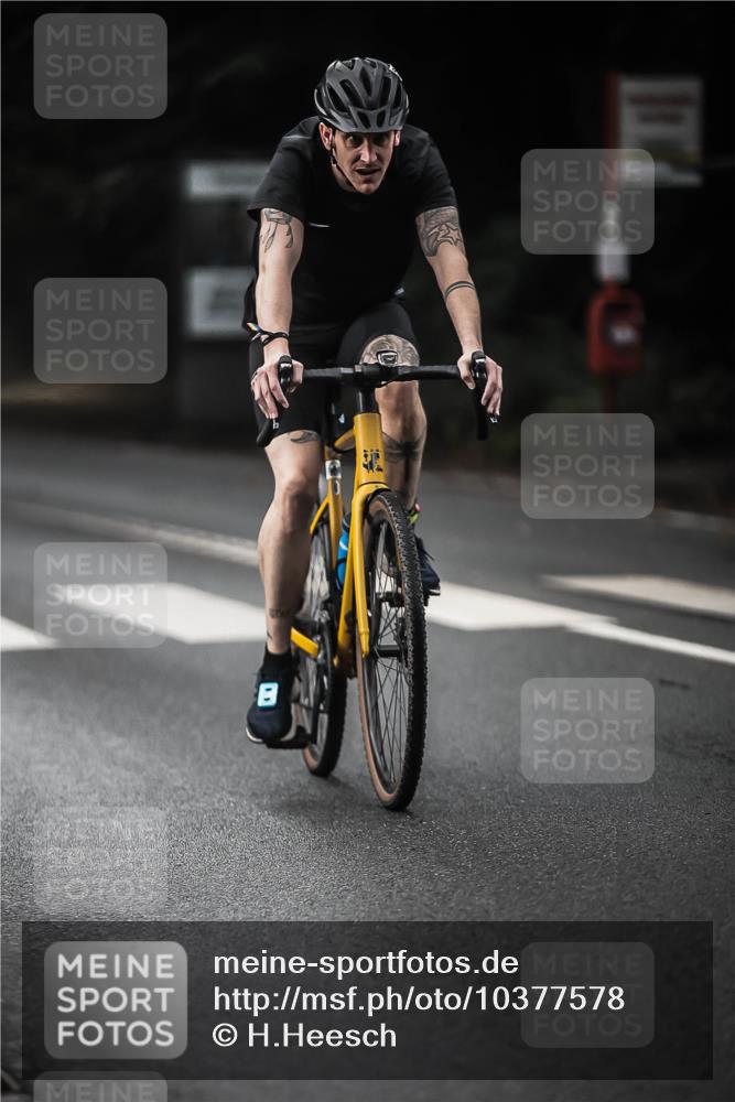 13.09.2026 - Stadtparktriathlon H.Heesch http://msf.ph/oto/10377578 13.09.2026 10:59:11 Radfahren 505, 530, 544, 583, 674, 677 meine-sportfotos.de