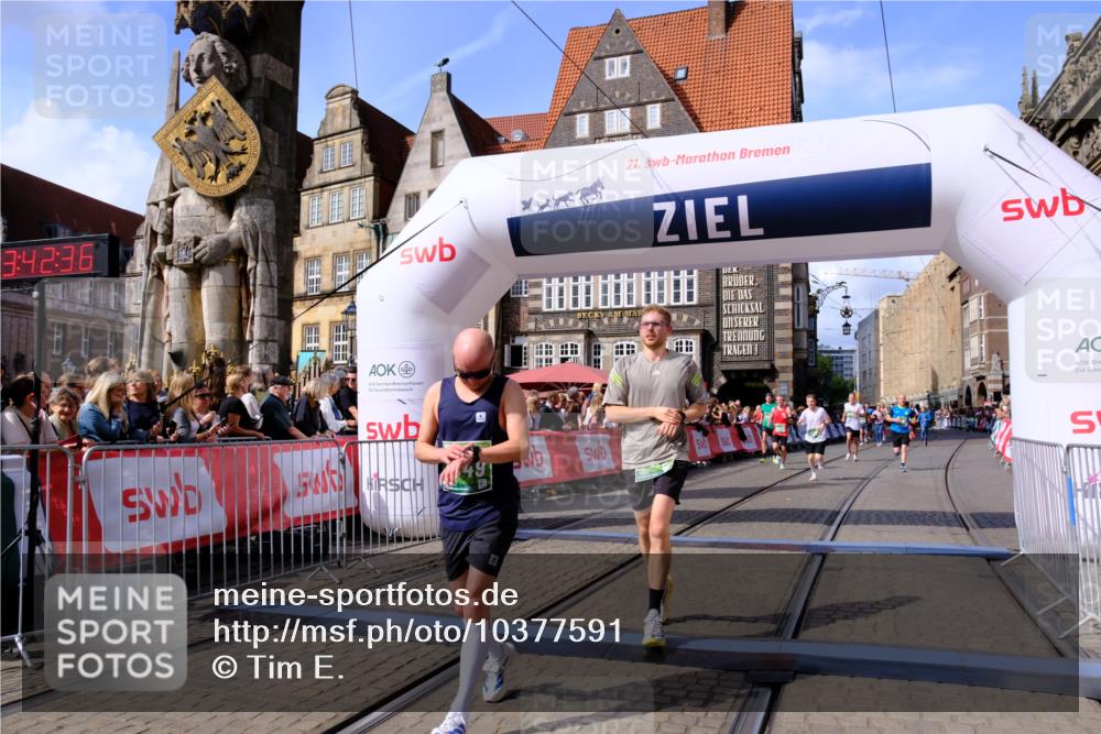 13.09.2026 - 21. swb-Marathon Bremen Tim E. http://msf.ph/oto/10377591 13.09.2026 13:13:25 Ziel 280, 313, 621, 868, 987, 1207, 2498, 2559, 2801, 2858, 2962, 3566, 3625, 4582, 5345, 5769, 6349, 7874, 8197, 8291, 8419, 8464, 9092, 9217, 13140 meine-sportfotos.de