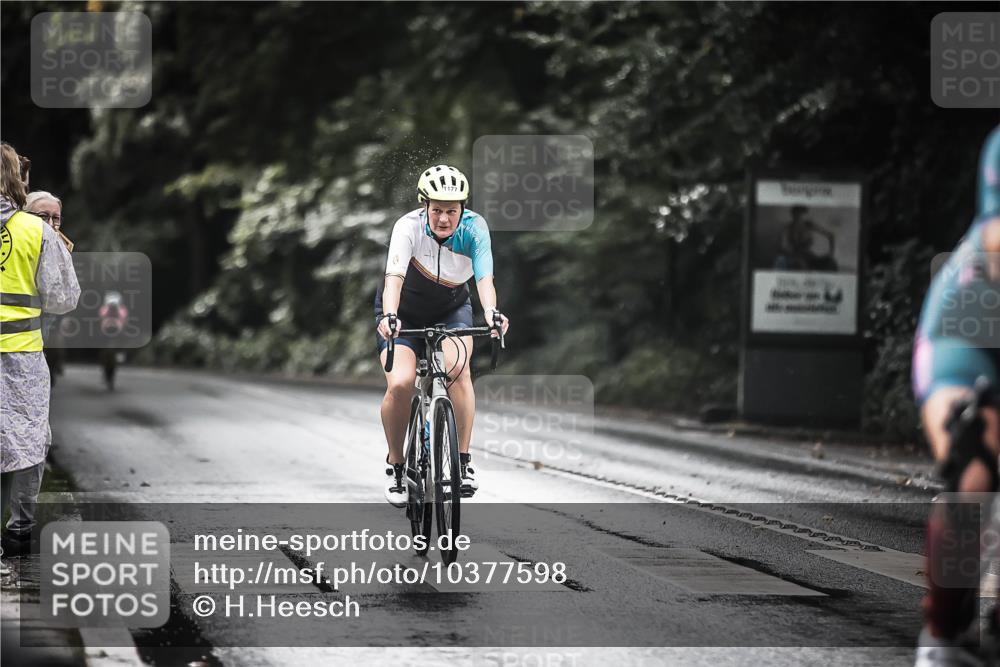 13.09.2026 - Stadtparktriathlon H.Heesch http://msf.ph/oto/10377598 13.09.2026 12:19:40 Radfahren 1045, 1098, 1112, 1177, 1181 meine-sportfotos.de