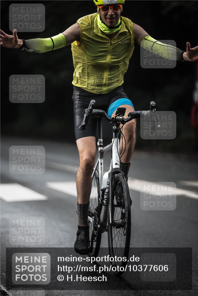 13.09.2026 - Stadtparktriathlon H.Heesch http://msf.ph/oto/10377606 13.09.2026 10:59:14 Radfahren 530, 544, 583, 614, 674, 677 meine-sportfotos.de