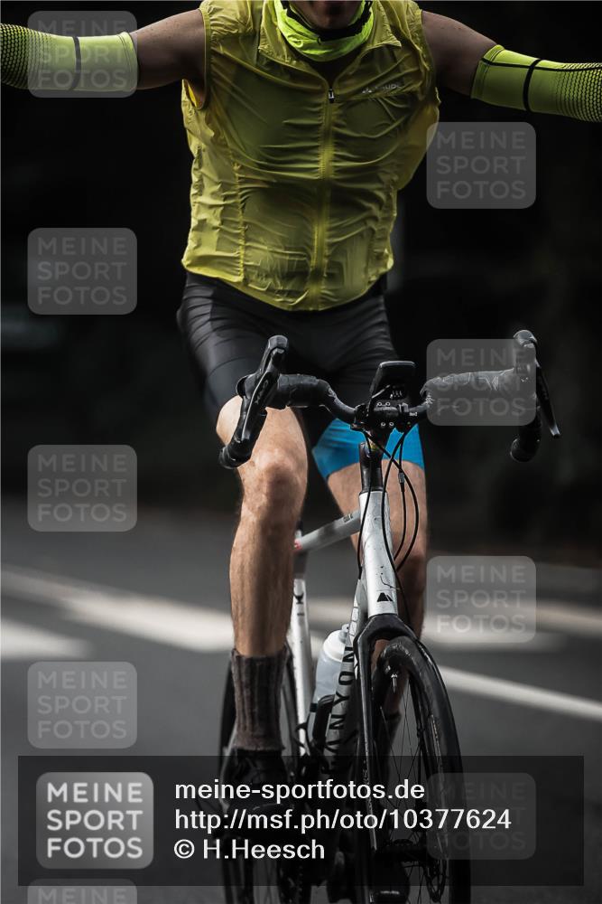 13.09.2026 - Stadtparktriathlon H.Heesch http://msf.ph/oto/10377624 13.09.2026 10:59:14 Radfahren 530, 544, 583, 614, 674, 677 meine-sportfotos.de