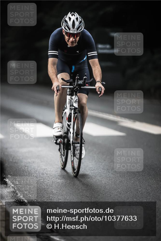 13.09.2026 - Stadtparktriathlon H.Heesch http://msf.ph/oto/10377633 13.09.2026 10:59:16 Radfahren 530, 564, 583, 614, 674, 677 meine-sportfotos.de