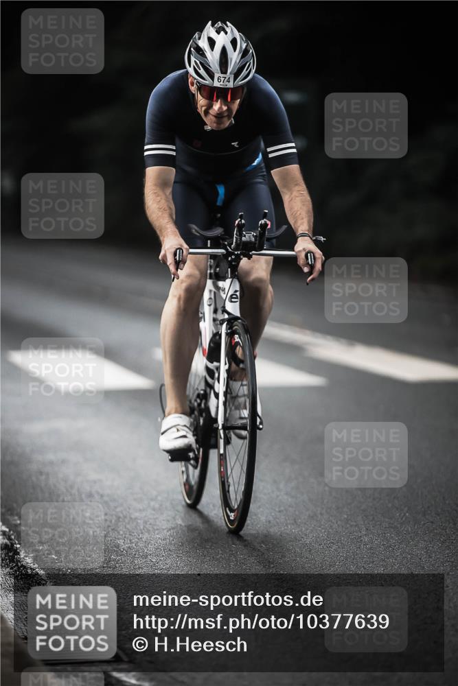 13.09.2026 - Stadtparktriathlon H.Heesch http://msf.ph/oto/10377639 13.09.2026 10:59:17 Radfahren 530, 564, 583, 614, 674, 677 meine-sportfotos.de