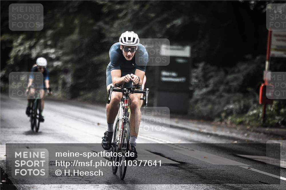 13.09.2026 - Stadtparktriathlon H.Heesch http://msf.ph/oto/10377641 13.09.2026 12:19:47 Radfahren 980, 1037, 1077, 1177 meine-sportfotos.de