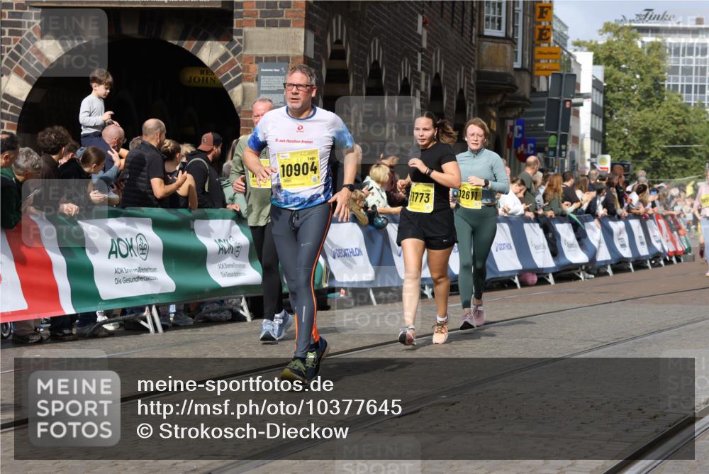 13.09.2026 - 21. swb-Marathon Bremen Strokosch-Dieckow http://msf.ph/oto/10377645 13.09.2026 11:03:33 Ziel 10092, 10150, 10195, 10237, 10528, 10531, 10598, 10715, 10724, 10727, 10959, 11070, 11095, 11493, 11676, 11830, 11836, 12068, 12184, 12185, 12214, 12421, 12432, 12483, 10090, 10091, 10327, 10569, 10796, 10950, 11595, 11868, 12074 meine-sportfotos.de