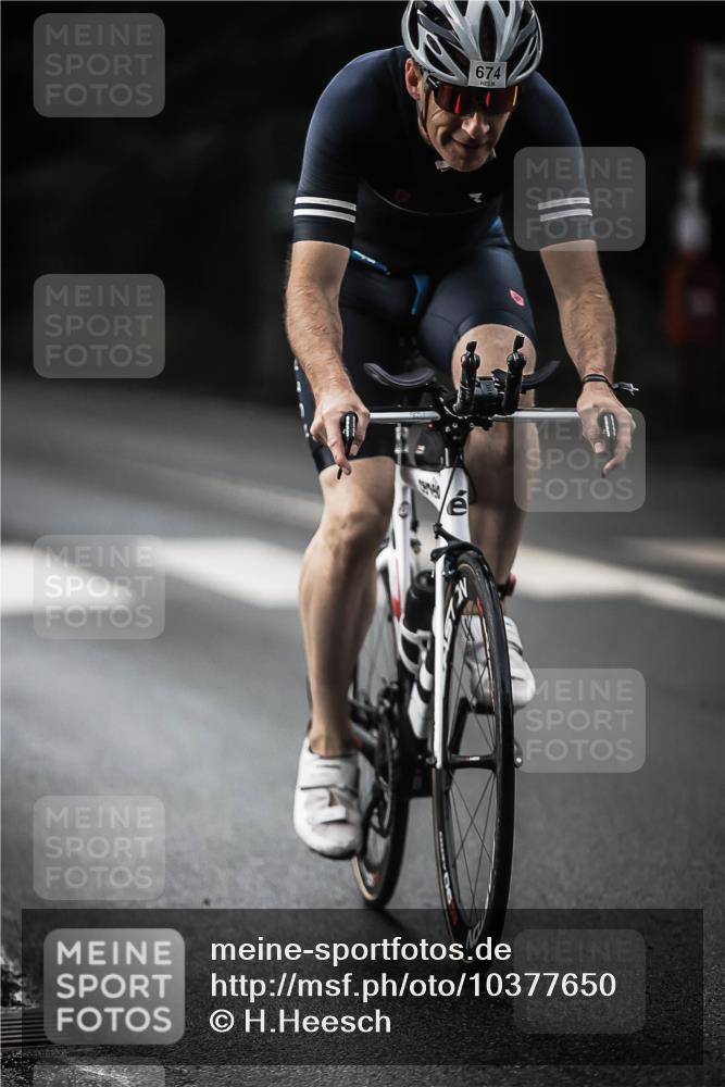 13.09.2026 - Stadtparktriathlon H.Heesch http://msf.ph/oto/10377650 13.09.2026 10:59:17 Radfahren 530, 564, 583, 614, 674, 677 meine-sportfotos.de