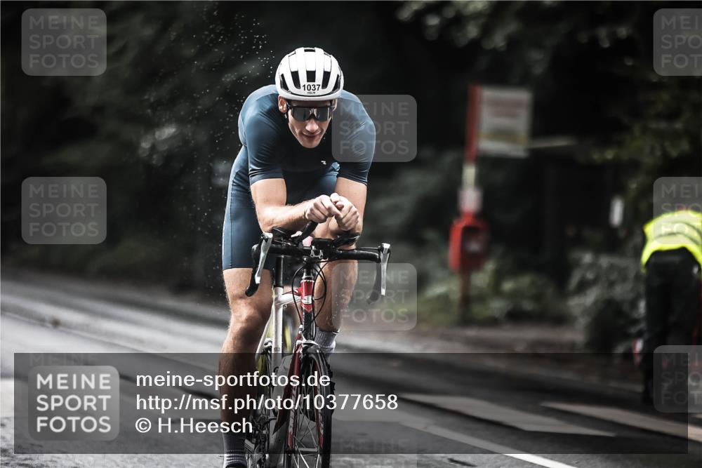13.09.2026 - Stadtparktriathlon H.Heesch http://msf.ph/oto/10377658 13.09.2026 12:19:47 Radfahren 980, 1037, 1077, 1177 meine-sportfotos.de